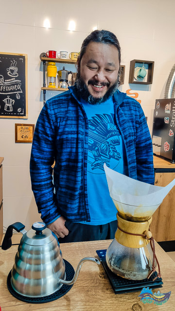 Preparando o primeiro café na vida. 