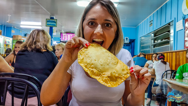 Pastel gigante orelha de elefante - lanches gigantes em Curitiba
