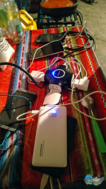 Como carregar eletronicos no salar de Uyuni